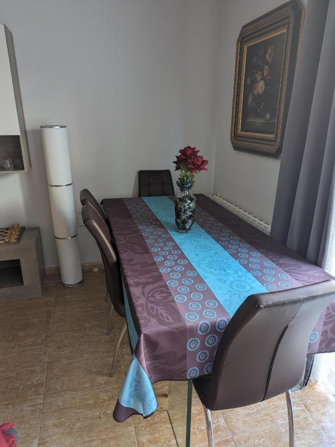 Apartament Vivienda Compartida Con Ambiente Familiar Sesena Zewnętrze zdjęcie